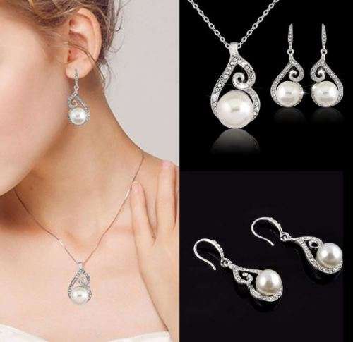 ELEGANT BRIDAL JEWELLERY SET - FAUX PEARL AND RHINESTONE SET  - FASHION ACCESSORY