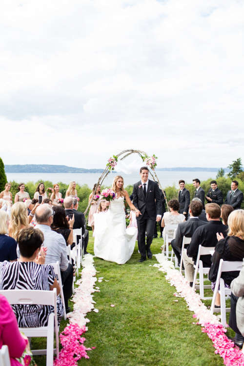 600  DEEP CERISE PINK  SILK  ROSE PETALS - USE FOR CONFETTI /TABLE DECOR/ROMANTIC SETTING