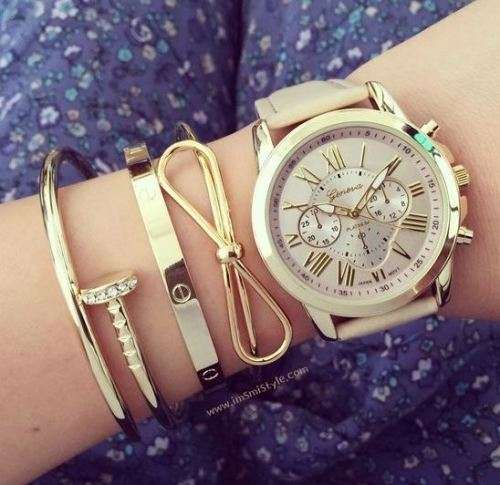 GENEVA  WOMANS BEIGE ROMAN NUMERALS ANALOG QUARTZ WRISTWATCH WITH FAUX LEATHER STRAP