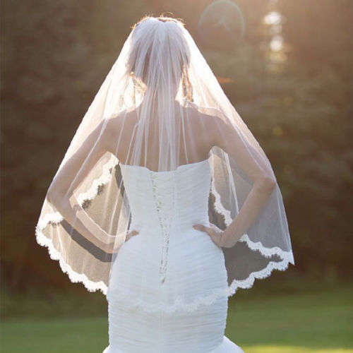 WHITE 1 TIER CLASSIC ELBOW LENGTH BRIDE'S VEIL WITH LACE TRIMMING  WITH COMB - STUNNING