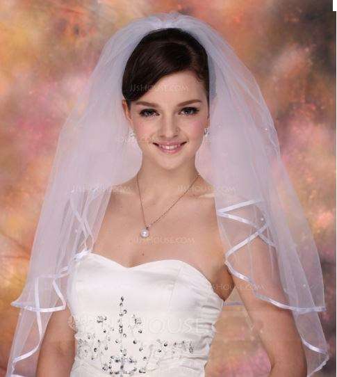 BRIDE ON A BUDGET SALE!!! 1 TIER IVORY BRIDAL VEIL WITH COMB & SATIN RIBBON EDGE