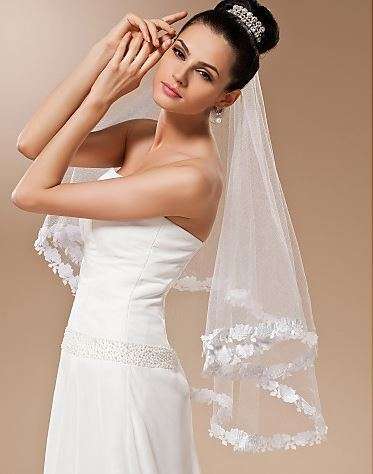 WHITE ELBOW LENGTH WEDDING BRIDE'S VEIL  WITH SMALL FLORAL APPLIQUE EDGING - NO COMB