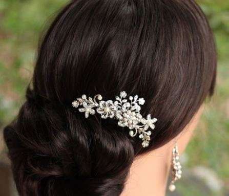 WEDDING BRIDAL HAIR COMB/SLIDE - WHITE FAUX PEARLS AND CRYSTAL - METAL - BEAUTIFULLY CRAFTED