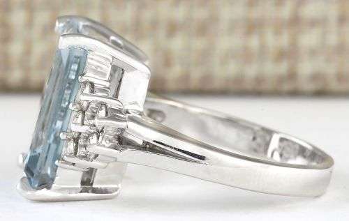 AWESOME EMERALD CUT BLUE TOPAZ CZ RING CRAFTED IN HALLMARKED 925 SILVER - RING SIZE 8 ( Q )