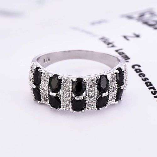 SPARKLING BLACK AND WHITE SAPPHIRE ETERNITY SILVER  RING SIZE 8.5 ( Q 3/4 )