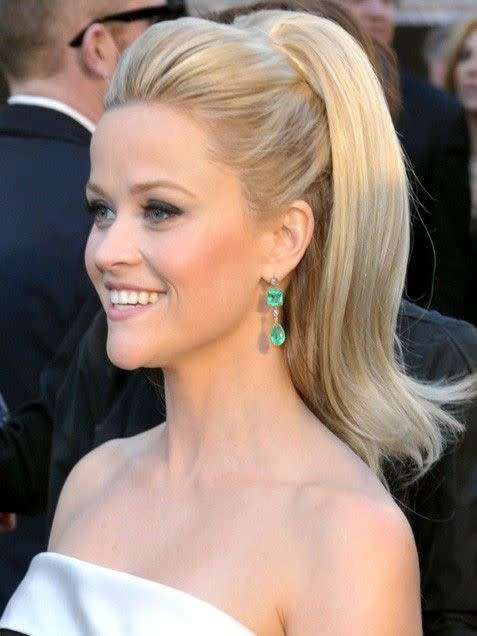 2PCS HAIRSTYLING TOOLS- FOR A PROFESSIONAL HAIRDRESSING STYLE-VELCRO BUMP BASE GIVES VOLUME