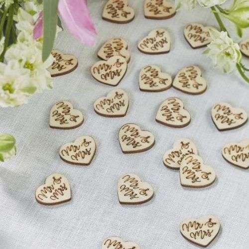 100 x WEDDING DECOR  SHABBY CHIC / RUSTIC / ROMANTIC WOODEN HEARTS FOR TABLE DECOR SCATTERING