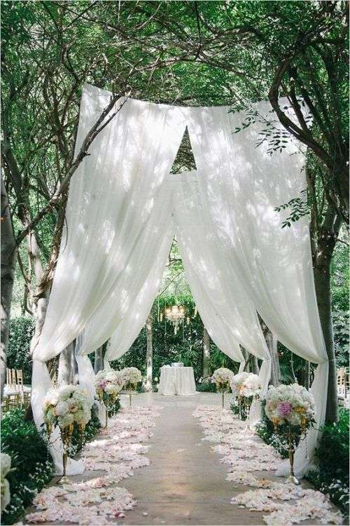 1000 WHITE SILK  ROSE PETALS - SEE BABY YELLOW PETALS FOR 2ND OPTION OF IVORY