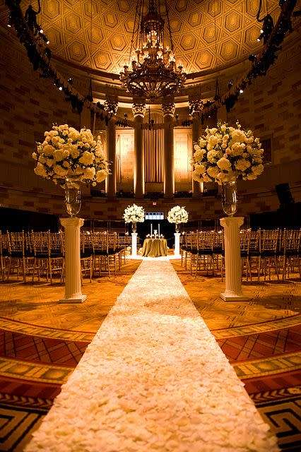 1 000 IVORY SILK  ROSE PETALS - USE FOR PHOTO PROP/TABLE DECOR/ROMANTIC SETTING