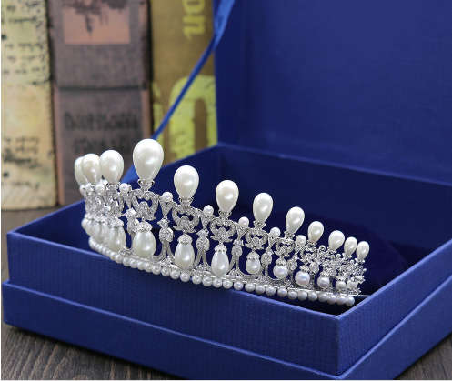 ABSOLUTELY AMAZINGLY BEAUTIFUL BRIDE'S TIARA / CROWN WITH IVORY PEARLS AND SPARKLING CRYSTALS