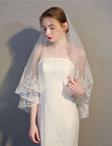 LUXURIOUS AND GORGEOUS  -  WHITE - 1 M 2 TIER  VEIL WITH LACE EDGE - WITH COMB