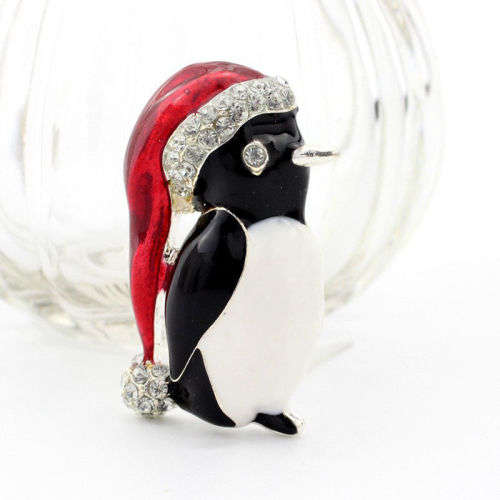 XMAS / CHRISTMAS  BROOCH - CUTE PENGUIN DRESSED UP IN HIS CHRISTMAS HAT WITH CRYSTALS
