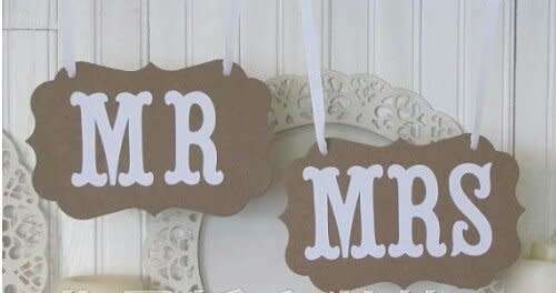`OLD WORLD` WEDDING DAY LARGE `MR` & `MRS` SET OF SIGNS FOR CHAIR, DECOR, PHOTO PROP BROWN & WHITE