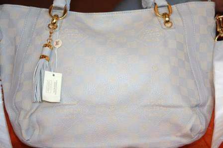 GORGEOUS GREY LOUIS VUITTON HANDBAG BAG - STYLE & SOPHISTICATION