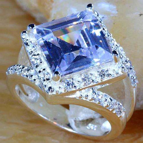 STUNNING SQUARE WHITE TOPAZ RING SET IN HALLMARKED 925 STERLING SILVER