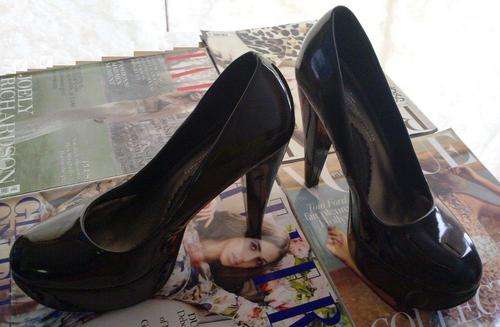 *Clearance Sale* High quality Womens black Platform high-heeled shoes--Size 3&5 only