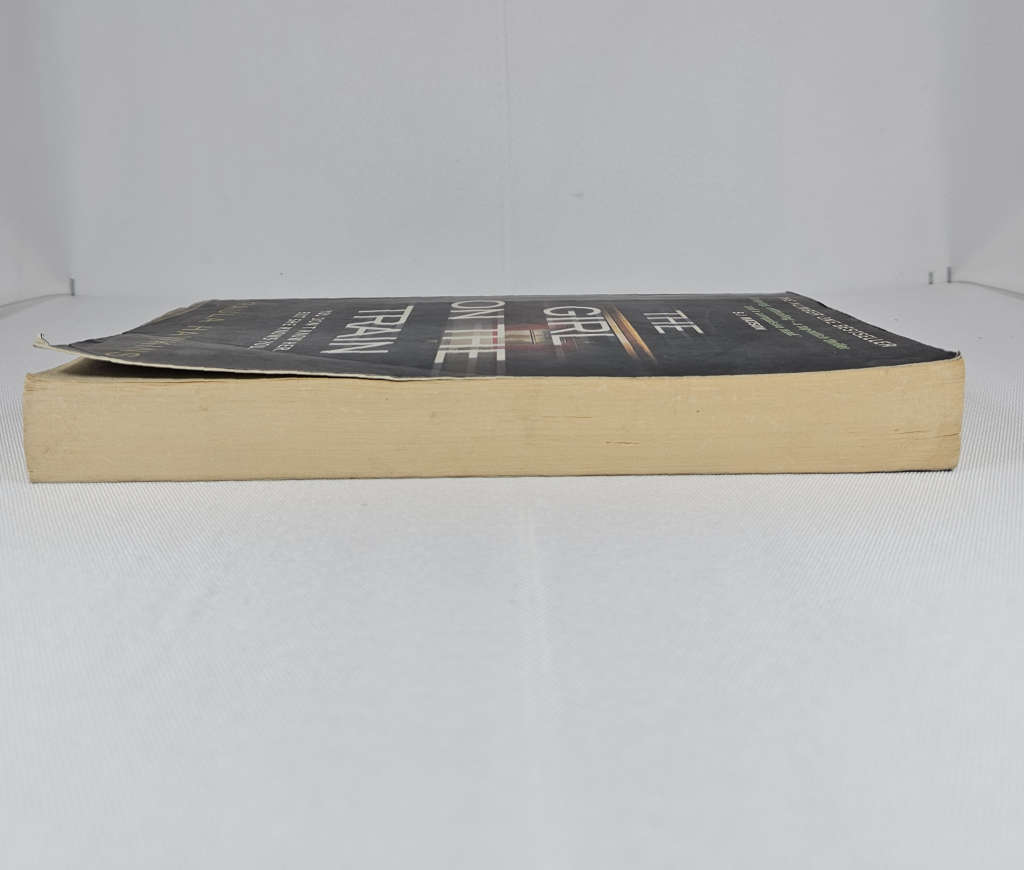 The Girl On The Train by Paula Hawkins - Paperback