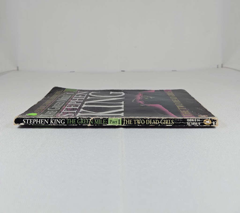 The Green Mile: Part 1 - The Two Dead Girls by Stephen King - Paperback