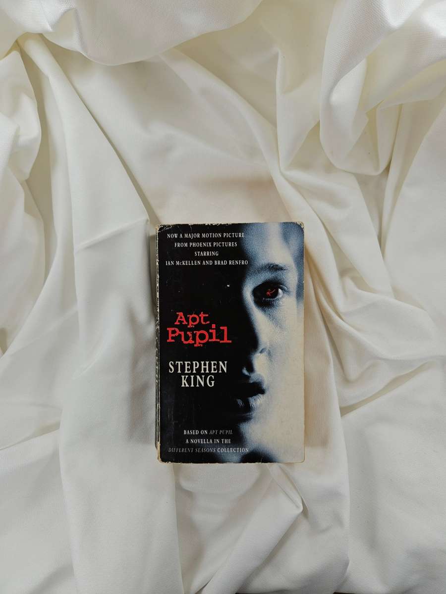 Different Seasons by Stephen King - Paperback