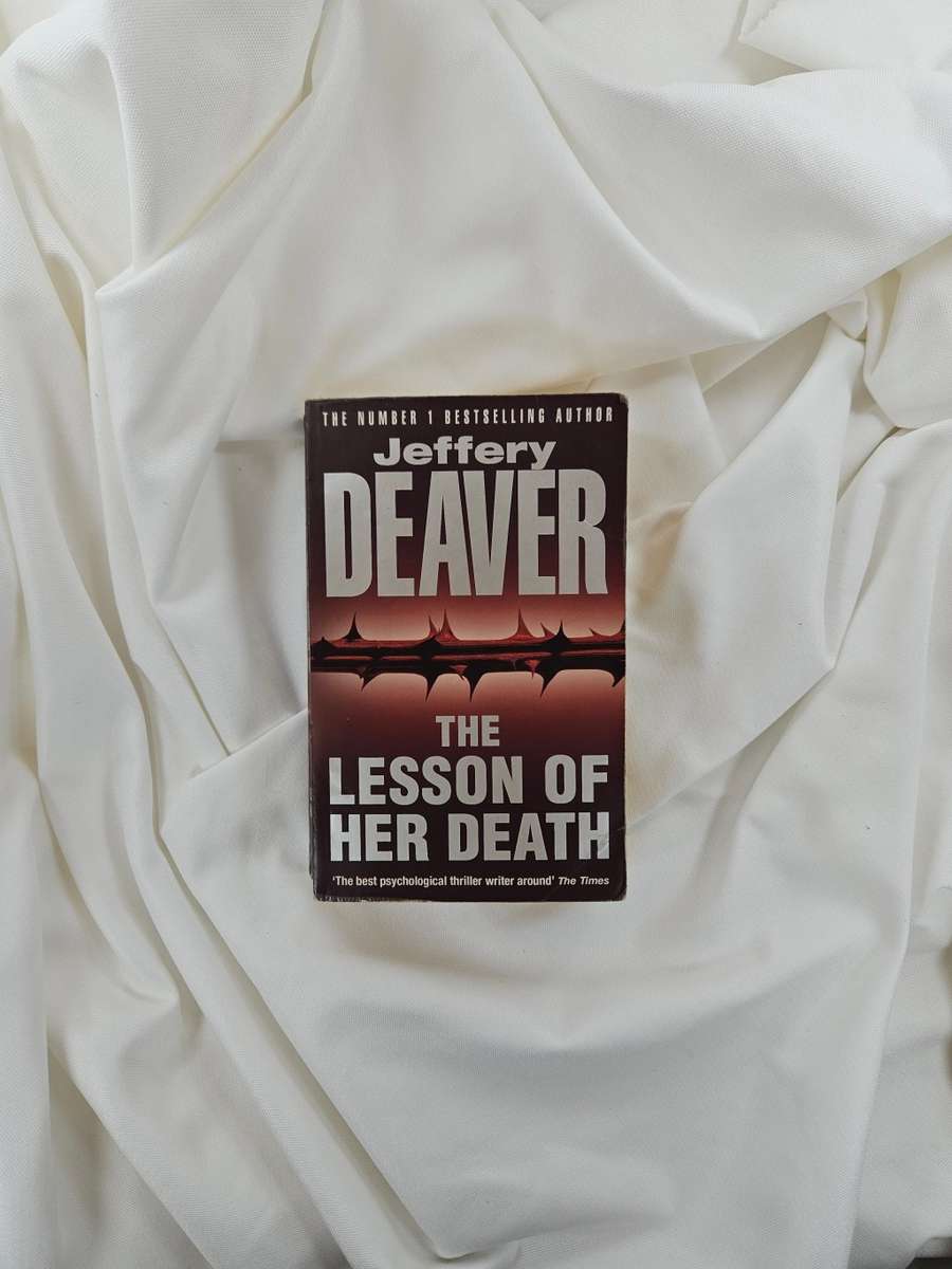 The Lesson of Her Death by Jeffery Deaver - Paperback