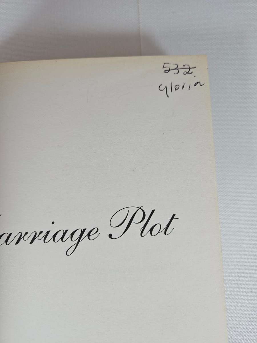 The Marriage Plot by Jeffrey Eugenides - Paperback