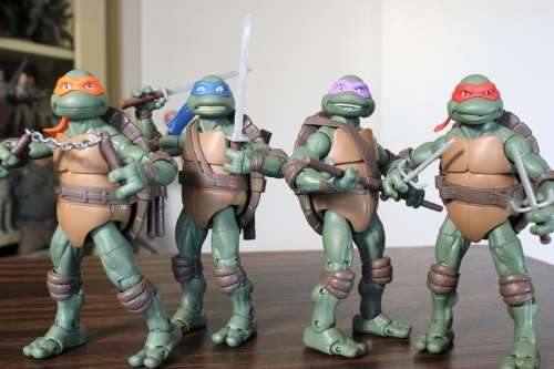Teenage Mutant Ninja Turtles Figurines - 1990 TMNT - Includes all 4 Turtles (TMNT1)