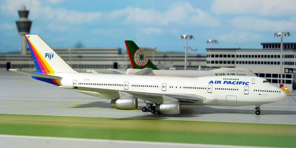 Boeing 747-200 Air Pacific - 1/500 Scale (HW512787)(Herpa Wings)