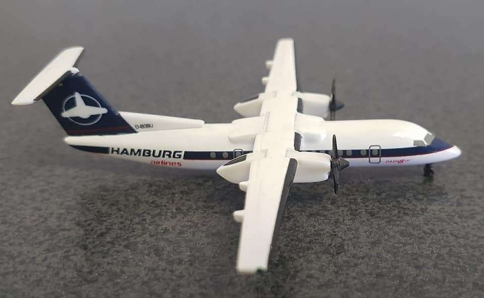 De Havilland DHC-8-300 Hamburg Airlines - 1/500 Scale (HW510004)(Herpa Wings)