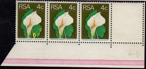 RSA 1974: 2nd DEFINITIVE ISSUE 4c STRIP OF 3 MNH (SACC362) - VARIETIES SEE NOTES