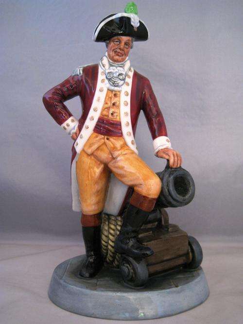 ROYAL DOULTON Figurine 'Officer Of The Line' HN2733 1st Quality