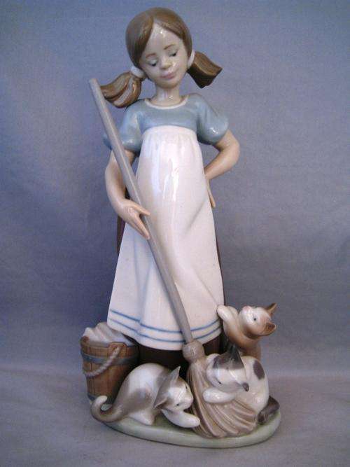 LLADRO PLAYFUL KITTENS 05232 - MINT IN LLADRO BOX - RETIRED - PERFECT GIFT