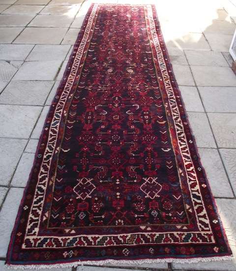 STUNNING LONG, THICK PILE HANDWOVEN PERSIAN RUNNER MADE IN IRAN  (482 X 113 )