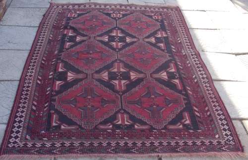 HAND WOVEN PERSIAN RUG