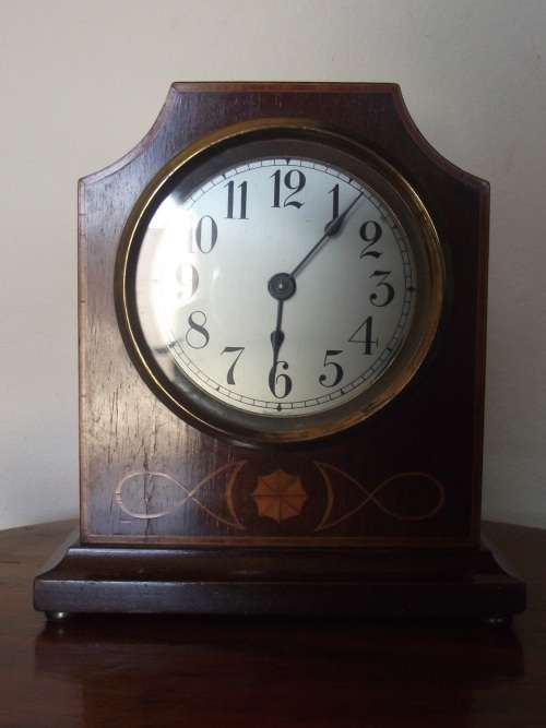 VINTAGE MECHANICAL CLOCK WITH BUILD IN ALARM