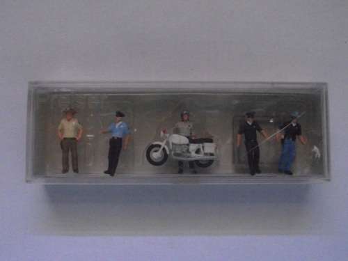 PREISER HO 1:87 POLICEMEN U.S.A