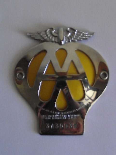 VINTAGE AA MOTOR VEHICLE BADGE