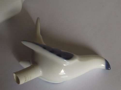 STUNNING VINTAGE ROYAL WORCESTER FINE PORCELAIN 2 PIECE BLUE AND WHITE PIE BIRD