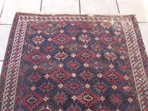 HAND WOVEN PERSIAN RUG