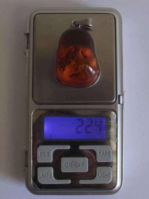 STUNNING CHUNKY STERLING SILVER AND AMBER PENDANT