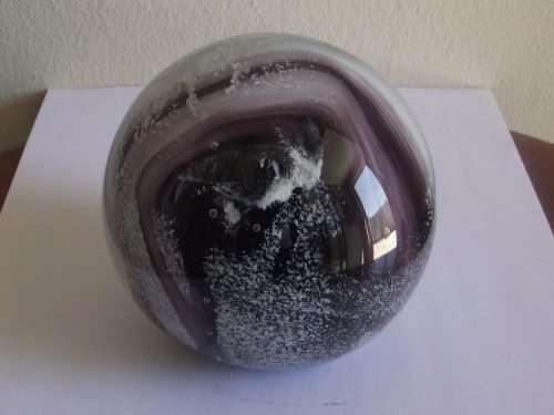 LARGE BEAUTIFUL ART GLASS PAPERWEIGHT WITH STUNNING SWIRLED DESIGN