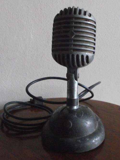 Iconic 1951 Unidyne 55S Microphone Elvis Type on a 53 S Table stand