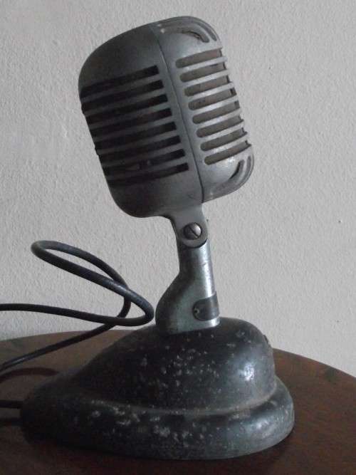 Iconic 1951 Unidyne 55S Microphone Elvis Type on a 53 S Table stand