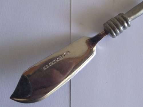 CARROL BOYES FISH/BUTTER KNIFE