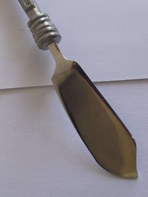 CARROL BOYES FISH/BUTTER KNIFE