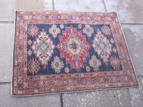 HAND WOVEN PERSIAN CARPET