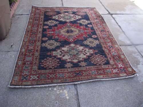 HAND WOVEN PERSIAN CARPET