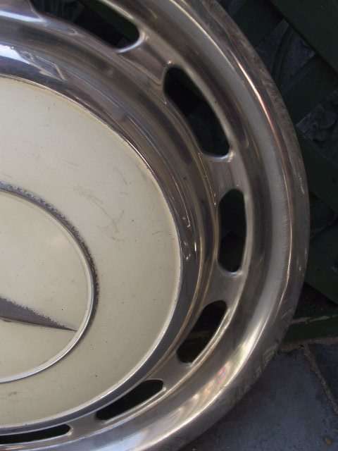 2 X VINTAGE MERCEDES BENZ WHEEL HUB CAPS
