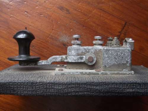 Vintage Unmarked Hand Key Morse Code Telegraph Ham Radio