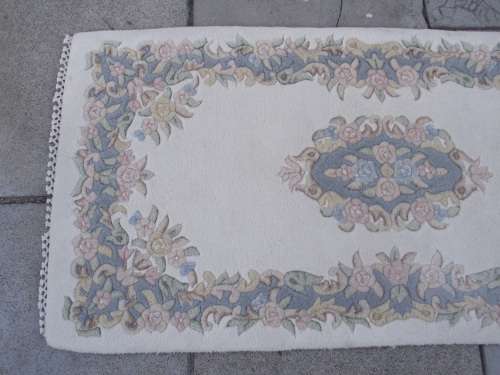 STUNNING  100%  VIRGIN WOOL PILE CARPET MADE IN INDIA