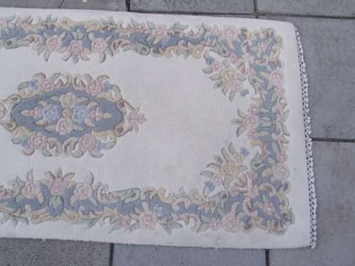 STUNNING  100%  VIRGIN WOOL PILE CARPET MADE IN INDIA